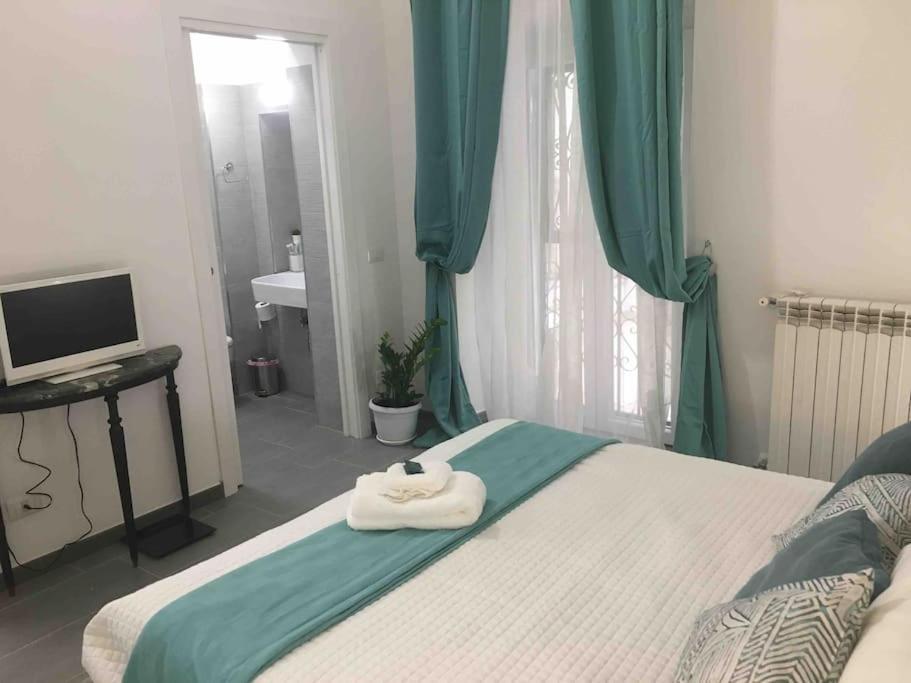 Beautiful Apartment Next To Piazza Di Spagna ローマ エクステリア 写真