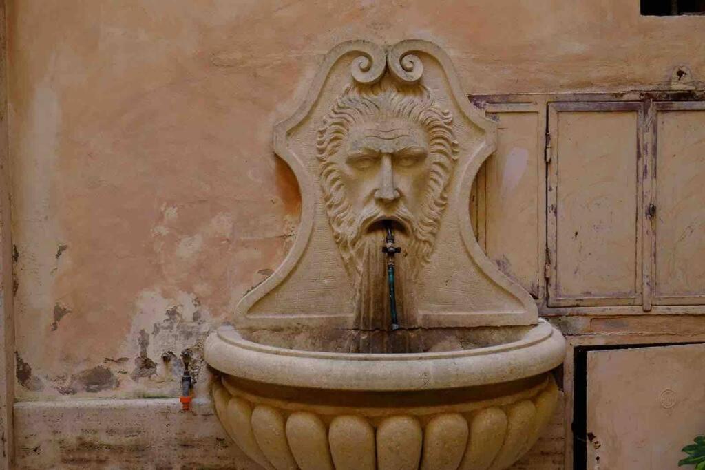Beautiful Apartment Next To Piazza Di Spagna ローマ エクステリア 写真